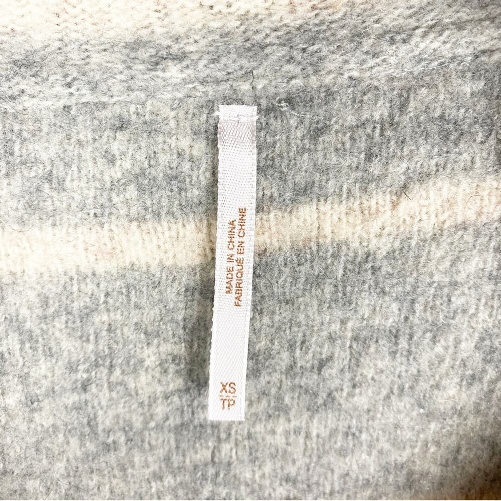 Free People Rare Blanket Poncho Wool Gray Stripe Coat Jacket Size XS - Picture 5 of 10